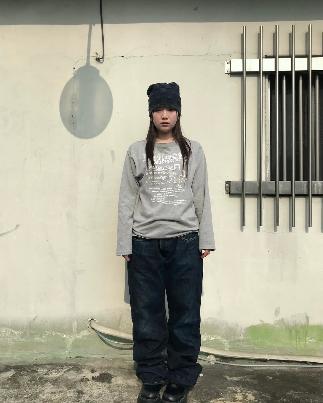 그레이 그래픽 롱슬리브  상품이미지4