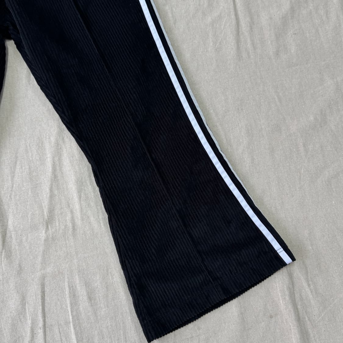 아디다스 골덴 코듀로이 플레어 부츠컷 팬츠 L 상품이미지3