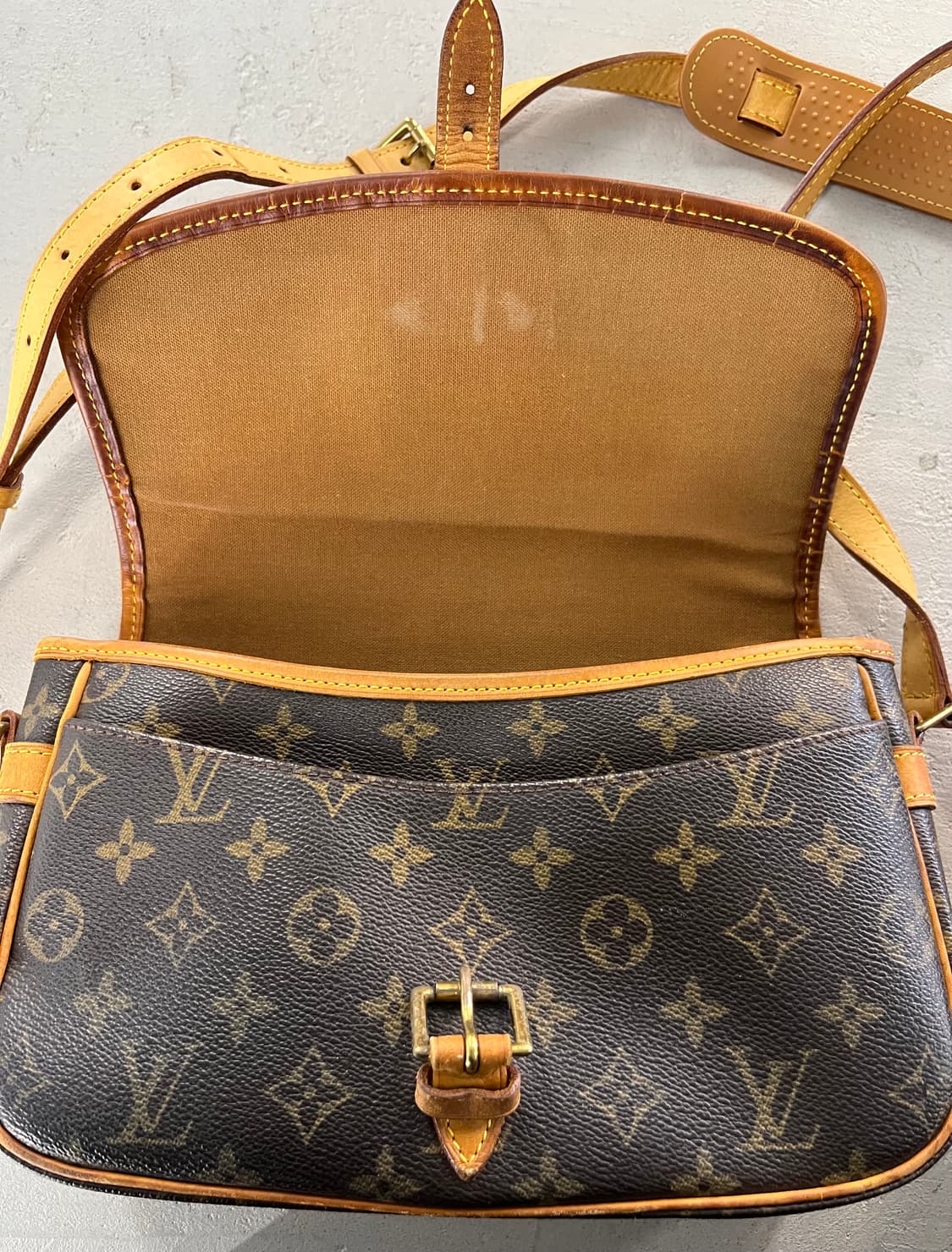 루이비통 모노그램 솔로뉴 Louis Vuitton 크로스바디 백 상품이미지8