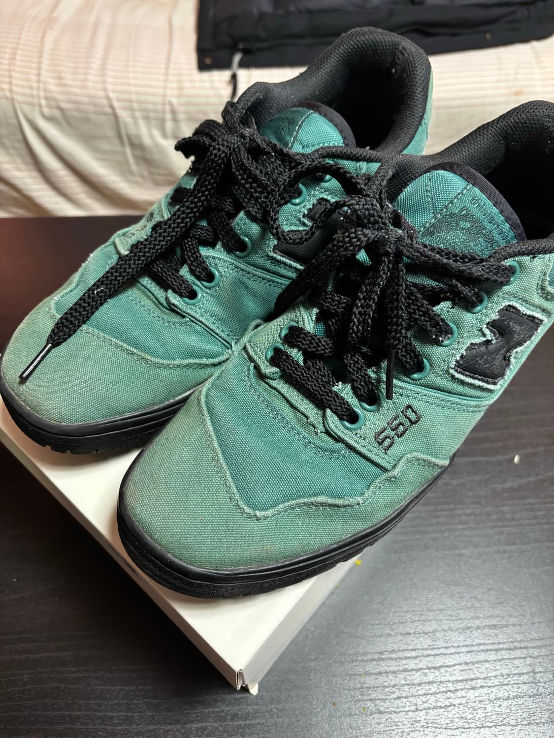 뉴발란스 x 디즈이즈네버댓 550 그린 블랙 상품이미지2