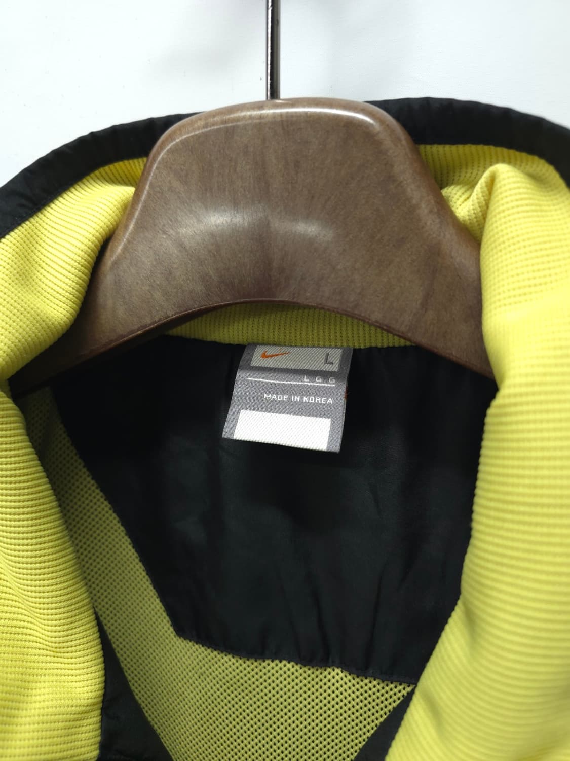 [나이키] 블랙 & 옐로우 배색 바람막이 (L사이즈/100) 상품이미지8