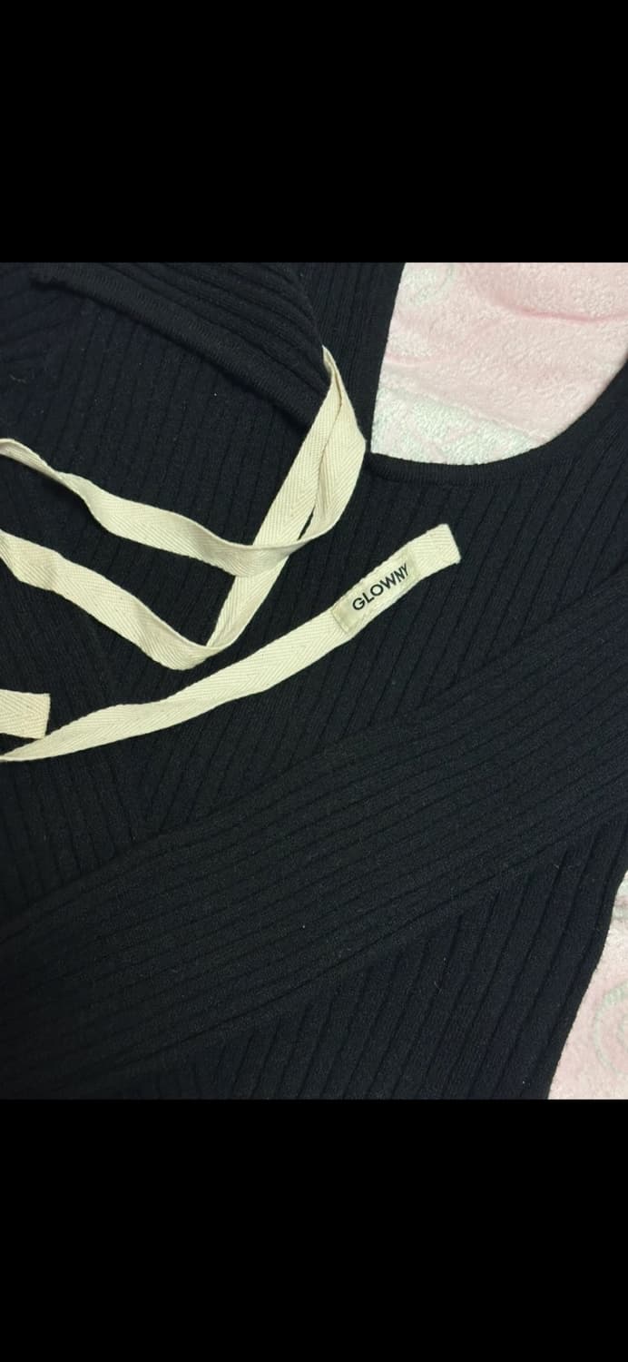 글로니 아이사 니트탑 블랙 상품이미지3