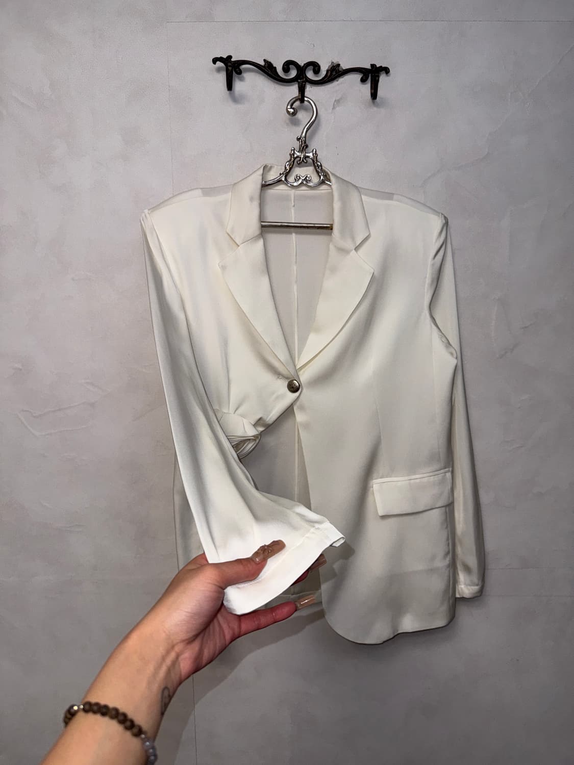 DINT white satin flower unbalance jk 상품이미지4