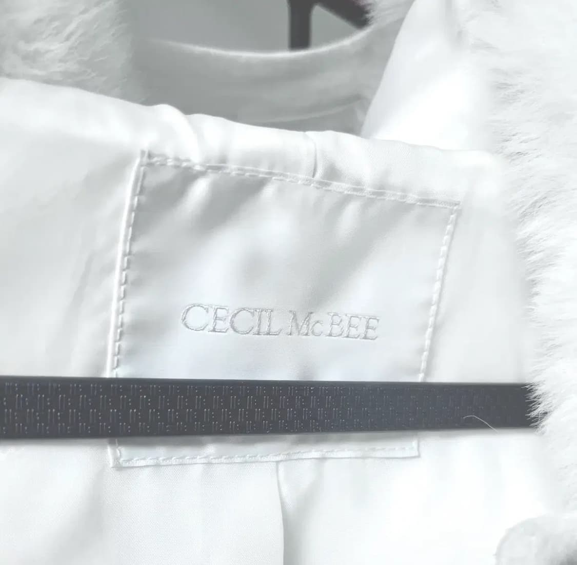 세실맥비 화이트 퍼 숏코트 stc 진리 빈티지 히메갸루 상품이미지2