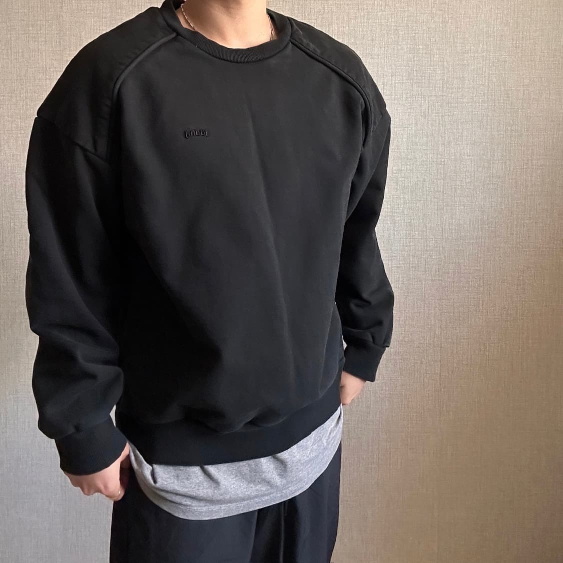 Juun.J 준지 20fw 엠브로이더리 레터링 스웻셔츠 상품이미지4