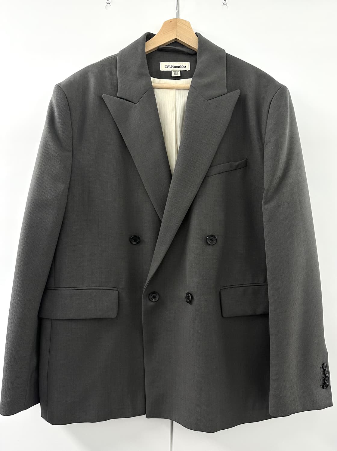 ZARA X Nanushka 더블 버튼 자켓 (그레이 48, 새상품) 상품이미지1
