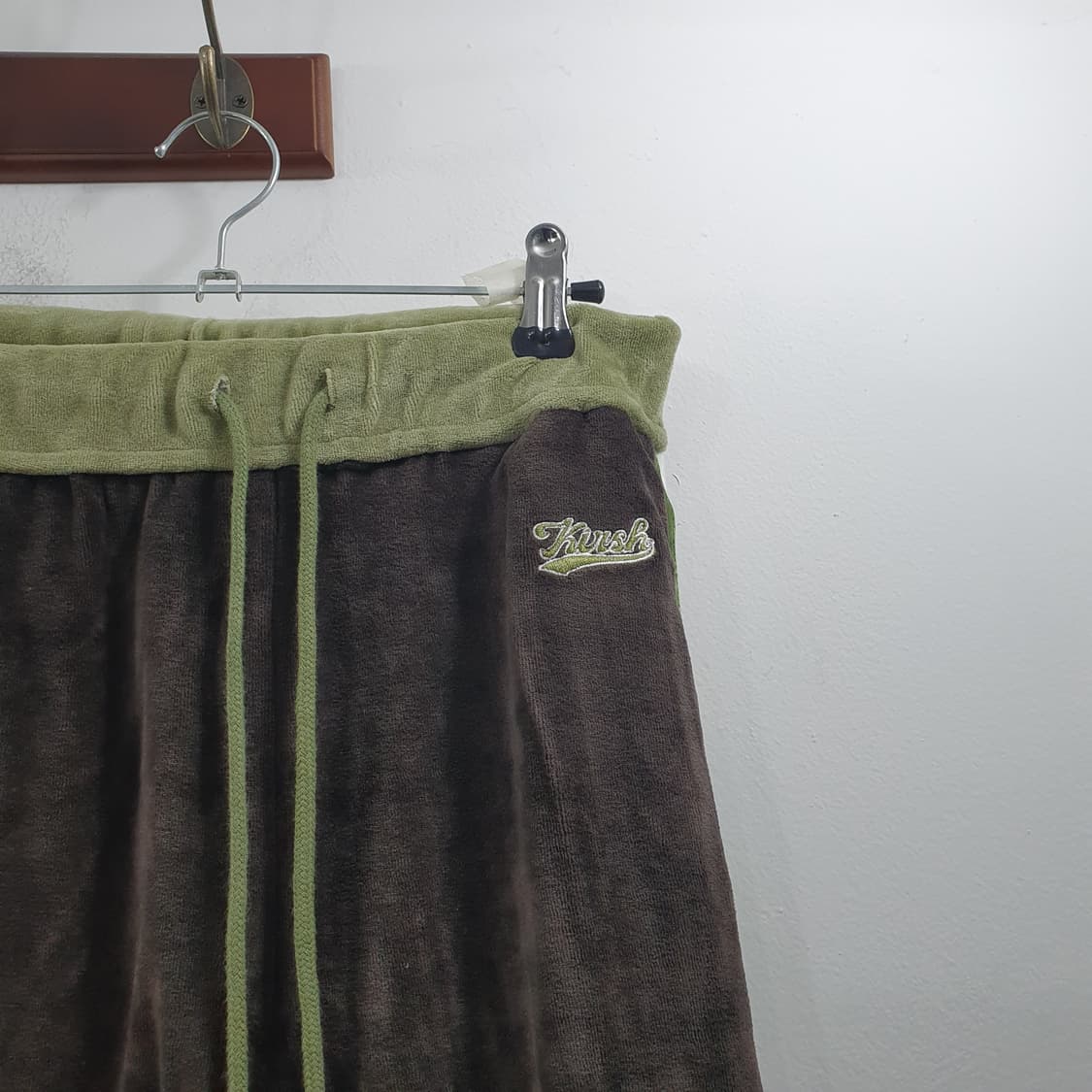 1 키르시 여성 벨벳 브라운 캐주얼 트레이닝 집업 셋업 SET 상품이미지5