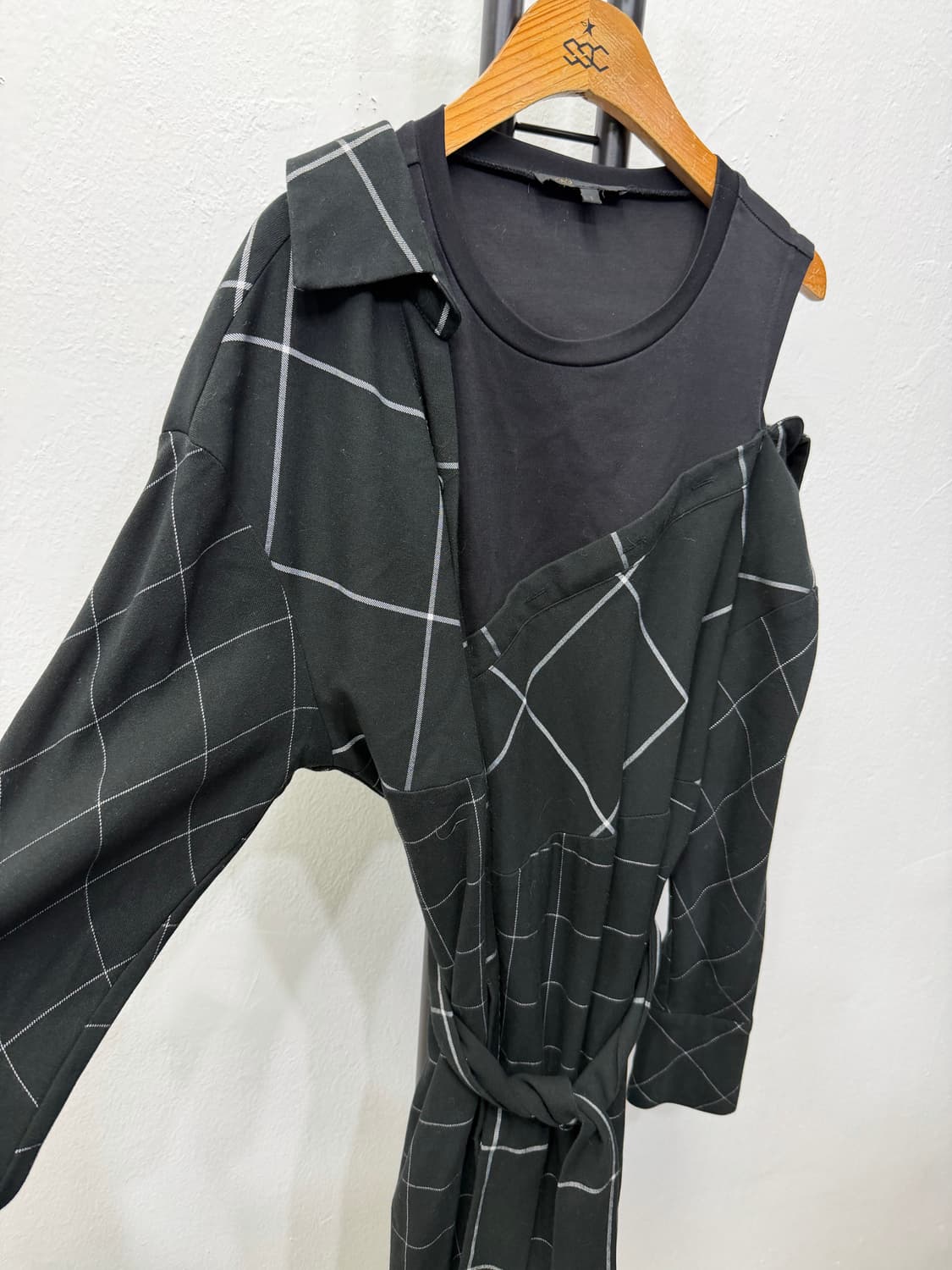 정품) 마쥬 블랙 체크 롱 셔츠형 절개 롱 원피스 1  상품이미지2