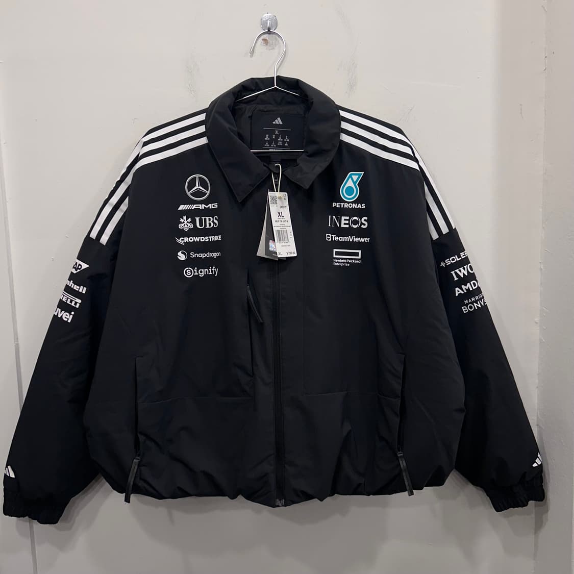 아디다스 메르세데스-AMG 페트로나스 F1팀 메카닉 패딩자켓 상품이미지2