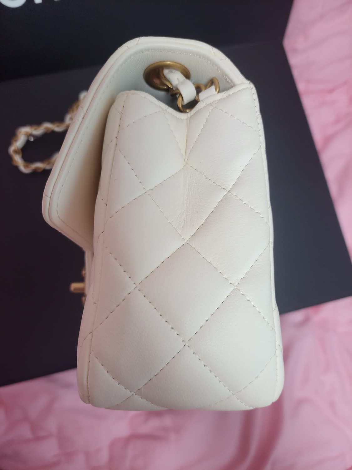 정품)급처미사용새상품!샤넬 내장칩 로고참 캐비어 플랩백 크로스백숄더백가방 상품이미지7