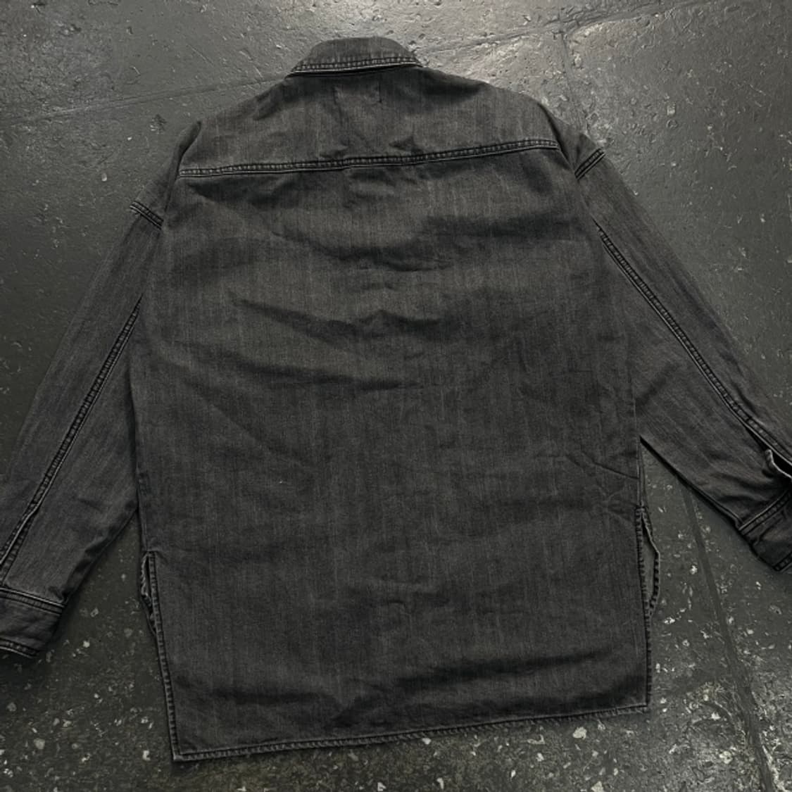 스튜디오 톰보이 흑청 데님 셔츠 상품이미지5