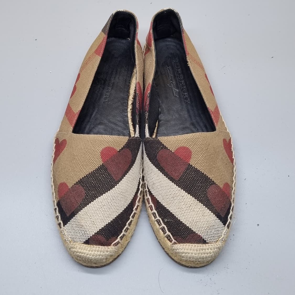 버버리 하트 에스파듀39 250 상품이미지2