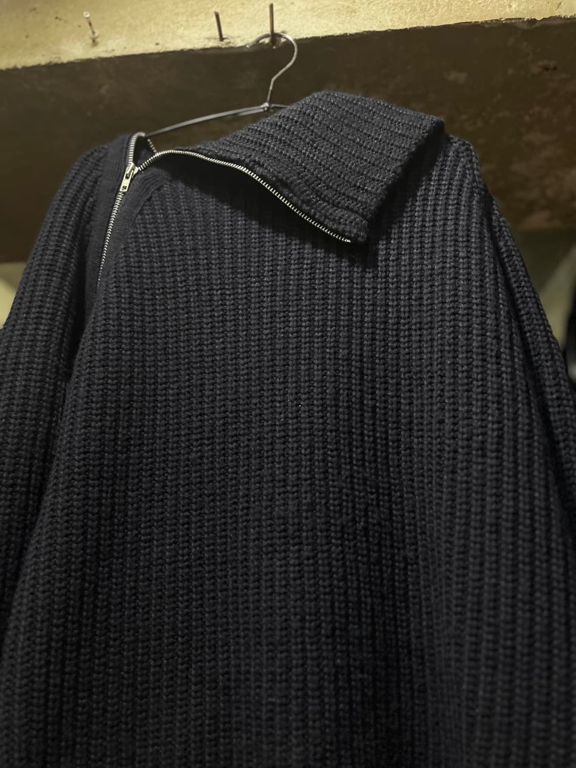 JEANASIS ASYMMETRIC ZIP KNIT 상품이미지4