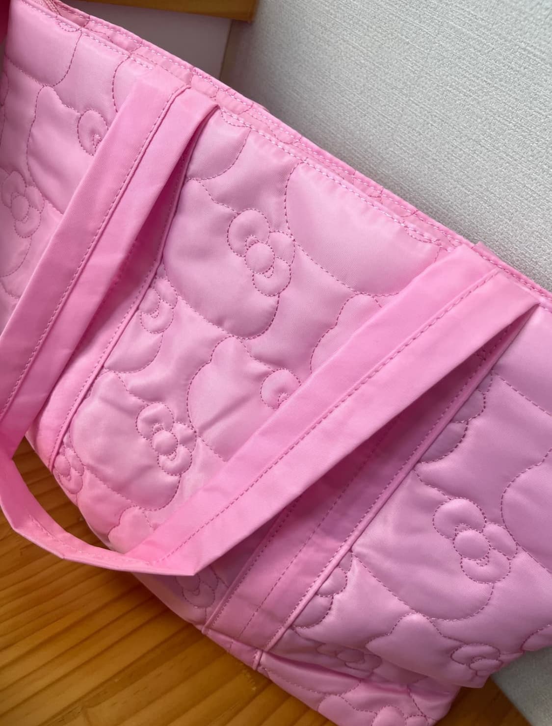 헬로키티 애플카페 퀼팅 숄더백 상품이미지2