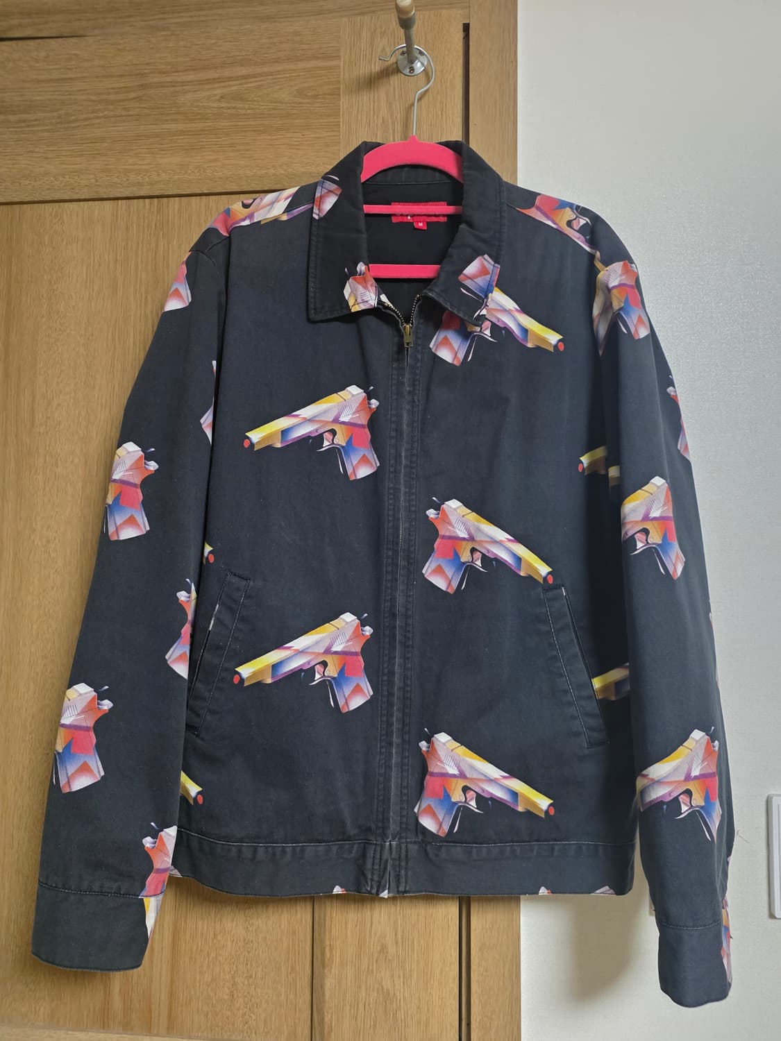 [M] 슈프림 Mendini Gun 패턴 워크 자켓 상품이미지1