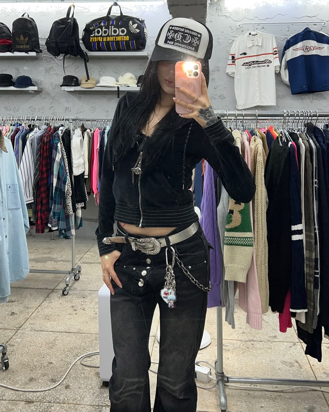 빈티지 블랙 벨벳 후드집업 상품이미지4