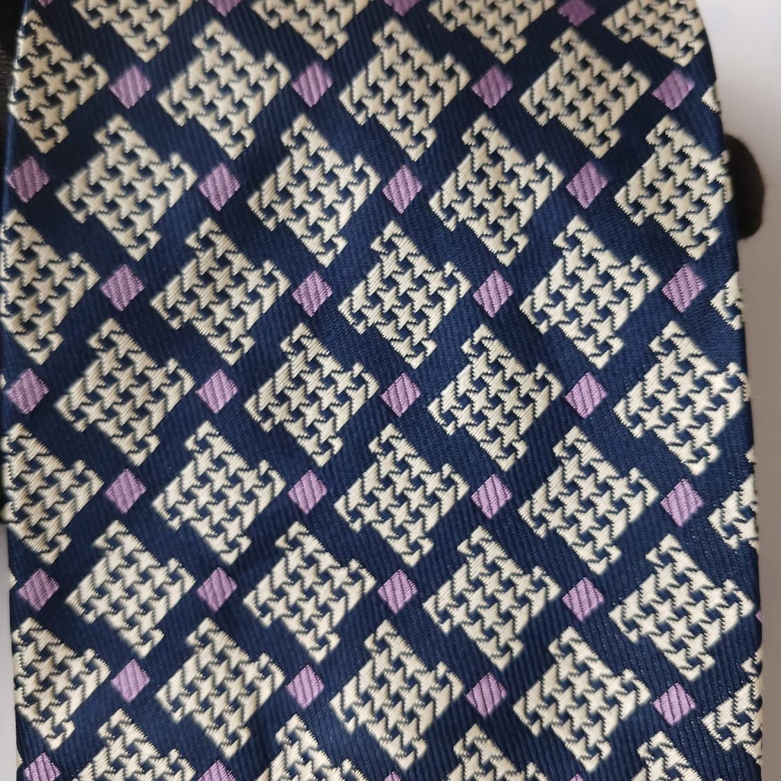 YVES SAINT LAURENT 입생로랑 실크 네이비 기하 패턴 넥타이 상품이미지6