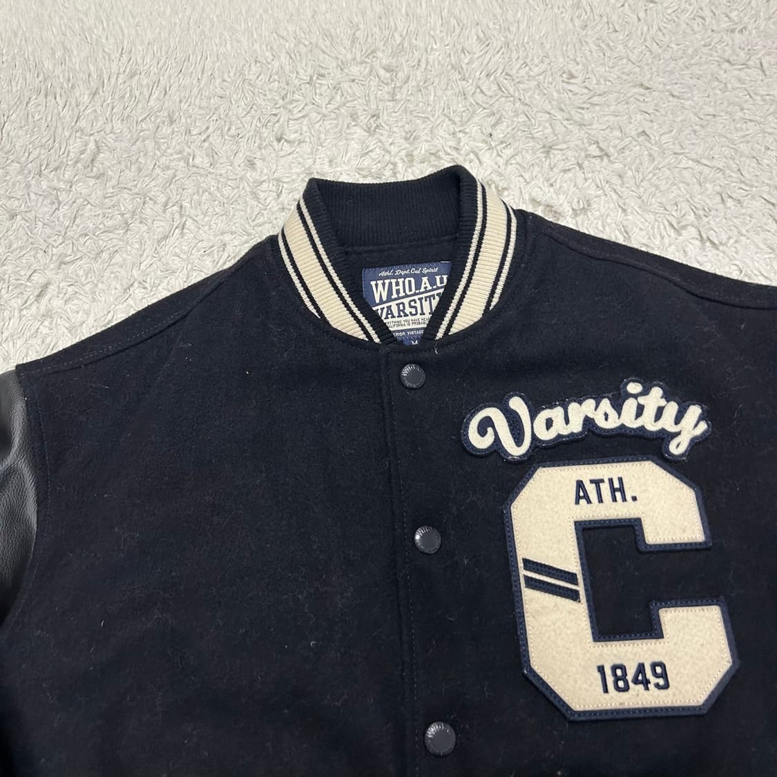 WHO.A.U Varsity Jacket 상품이미지5