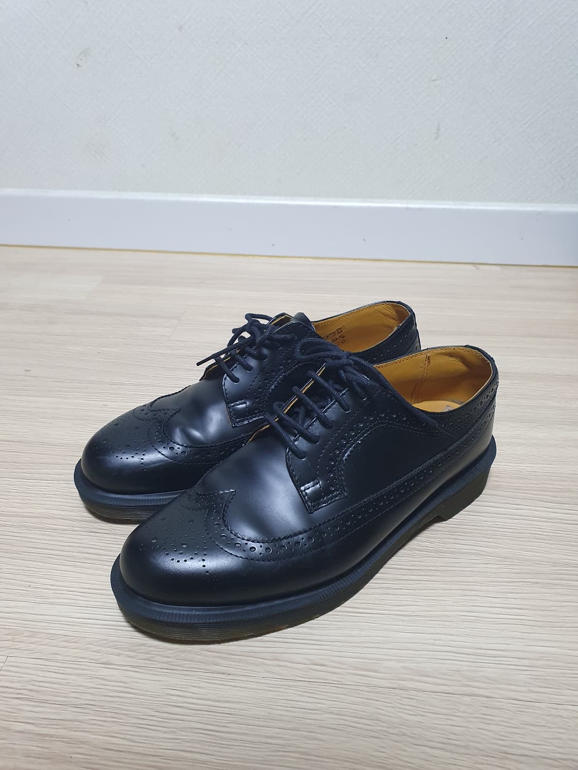 닥터마틴 블랙 윙팁 슈즈 270 상품이미지4