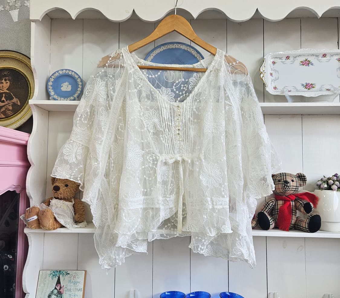 플라워 레이스 케이프 블라우스 상품이미지1