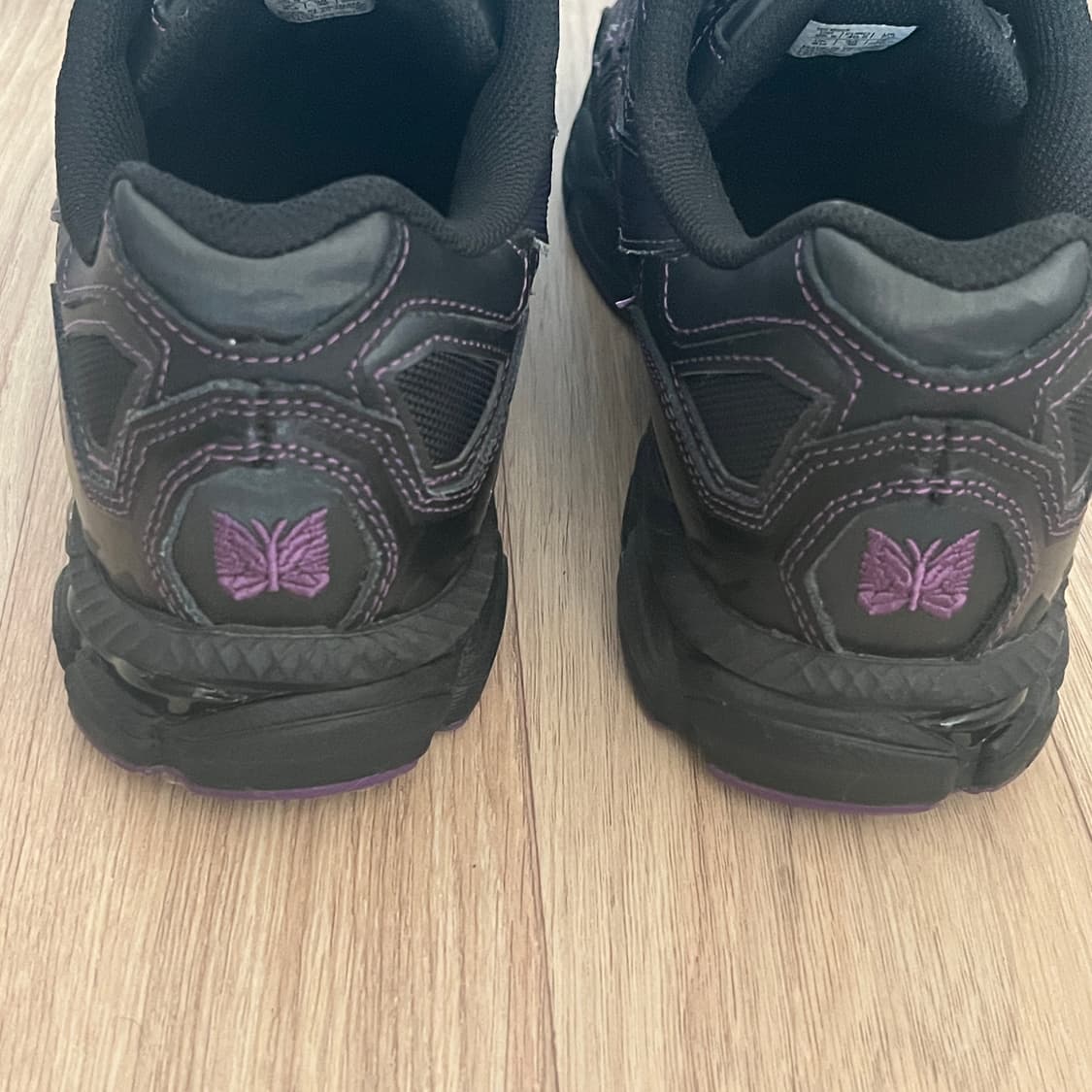 아식스 니들스 젤 NYC 블랙 퍼플 255 상품이미지5