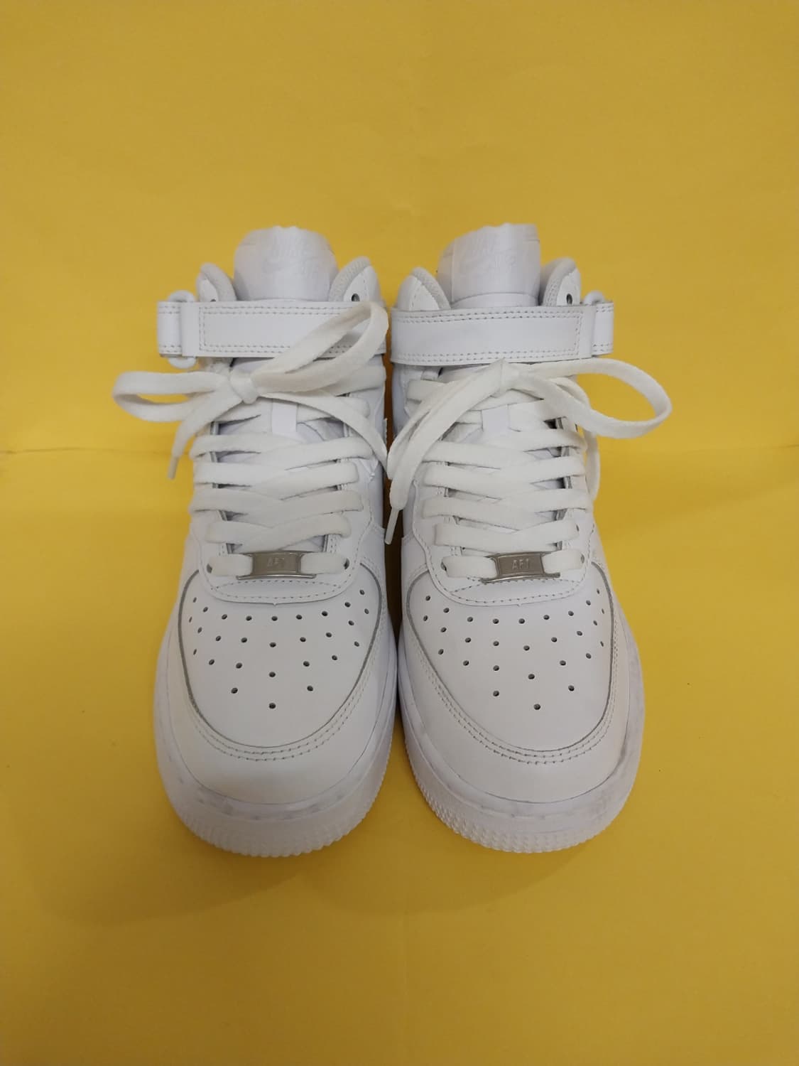 여성 나이키 에어포스1 미드 LE 화이트 운동화 (240) 상품이미지2