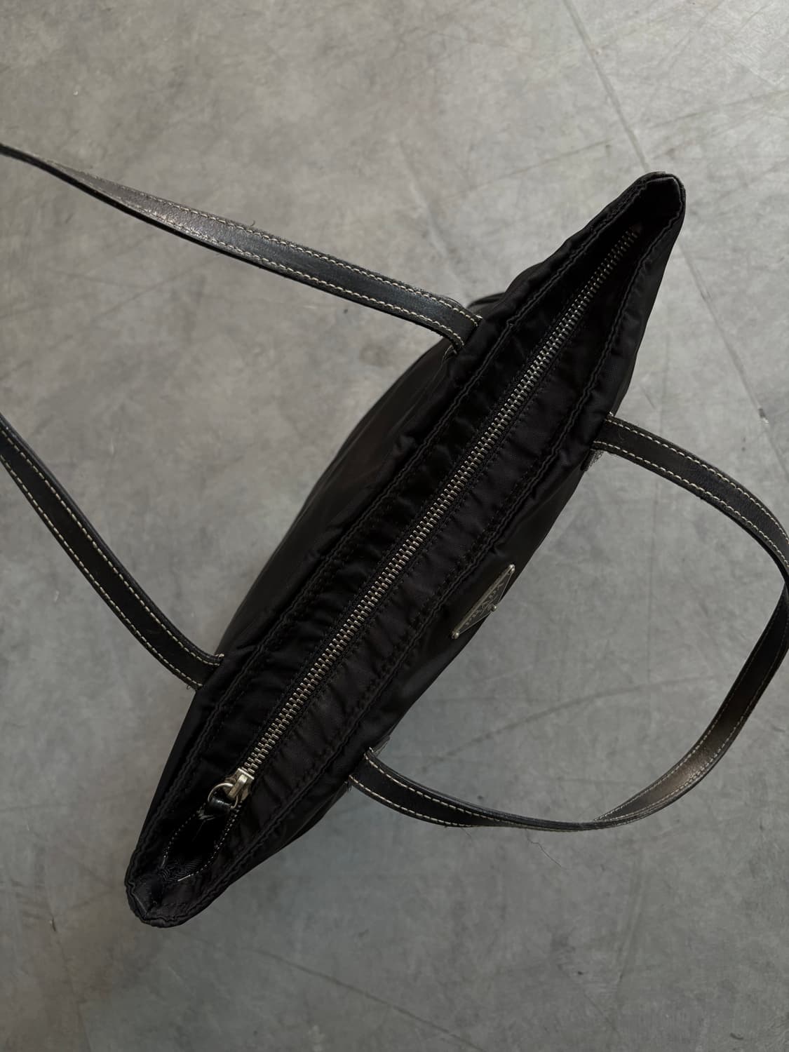 Prada 프라다 포코노 나일론 레더 토트백 상품이미지4