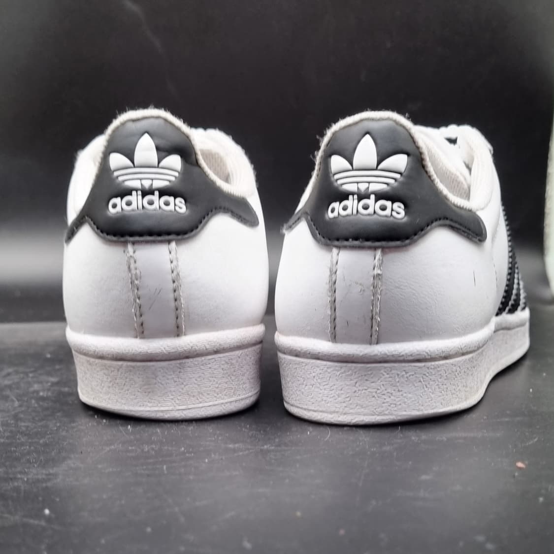 아디다스 슈퍼스타 흰검 스니커즈245 상품이미지4
