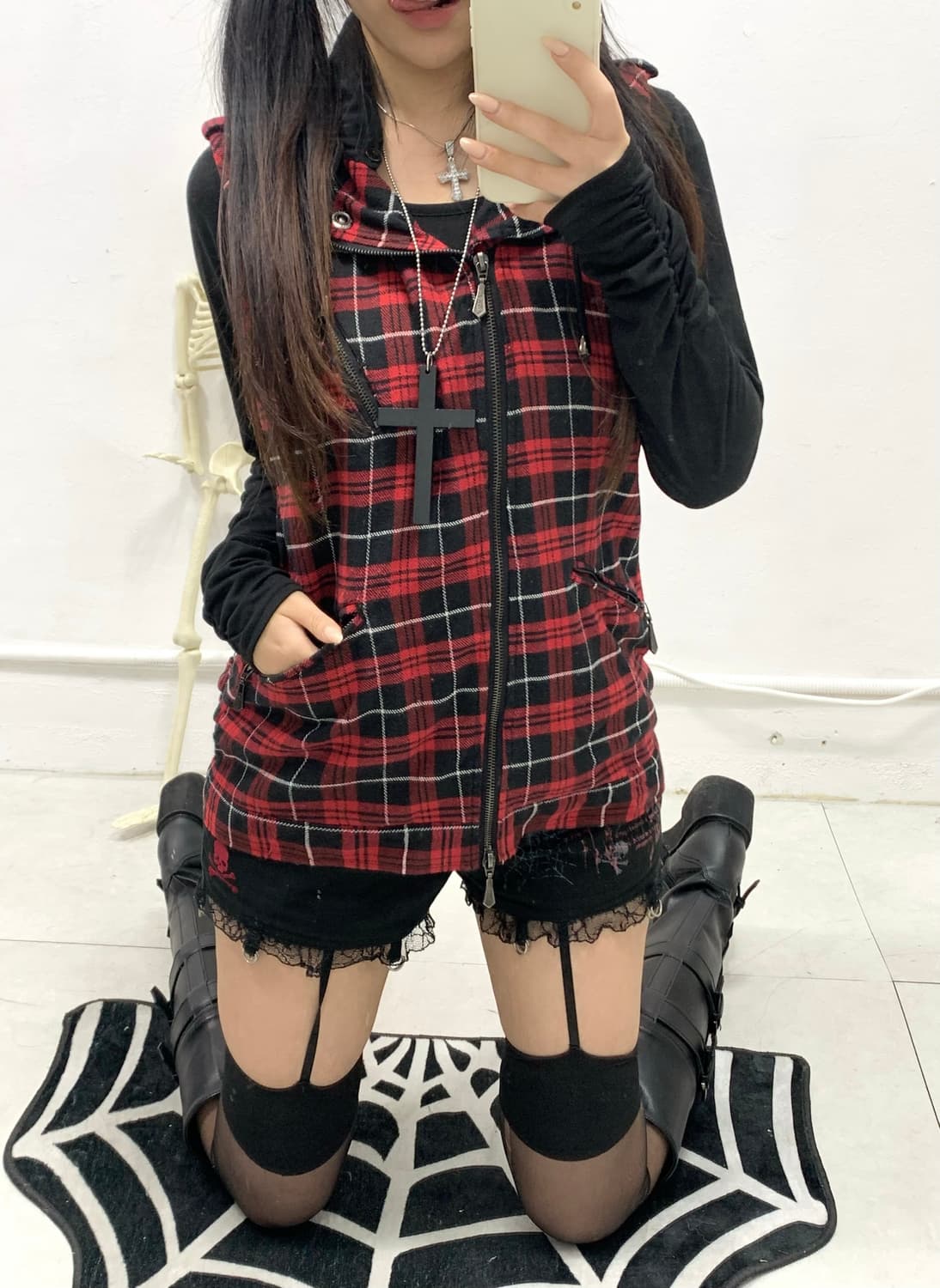 [IN THE ATTIC] 인 더 애틱 미사깔 후드 베스트 상품이미지4