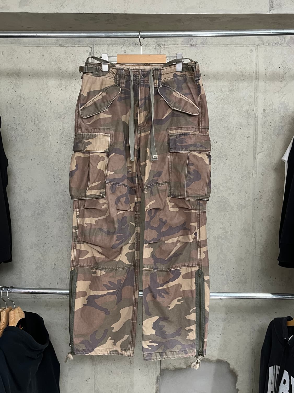 WHO TF R U Cargo Pants 상품이미지1