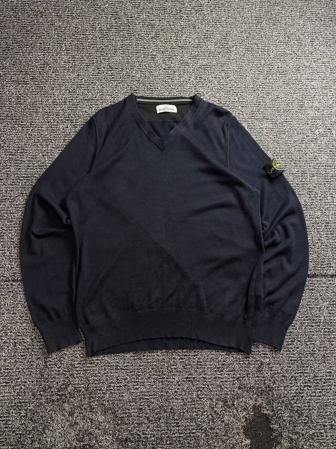 스톤아일랜드 브이넥 블랙 코튼 니트 롱슬리브 3141 상품이미지2
