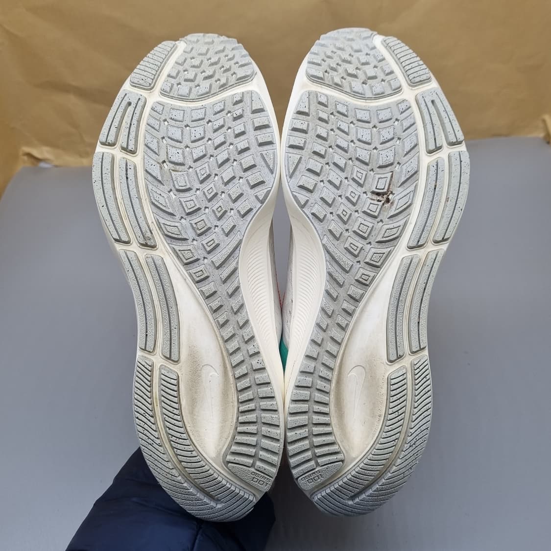 나이키 에어줌 페가수스 여성운동화235  상품이미지3