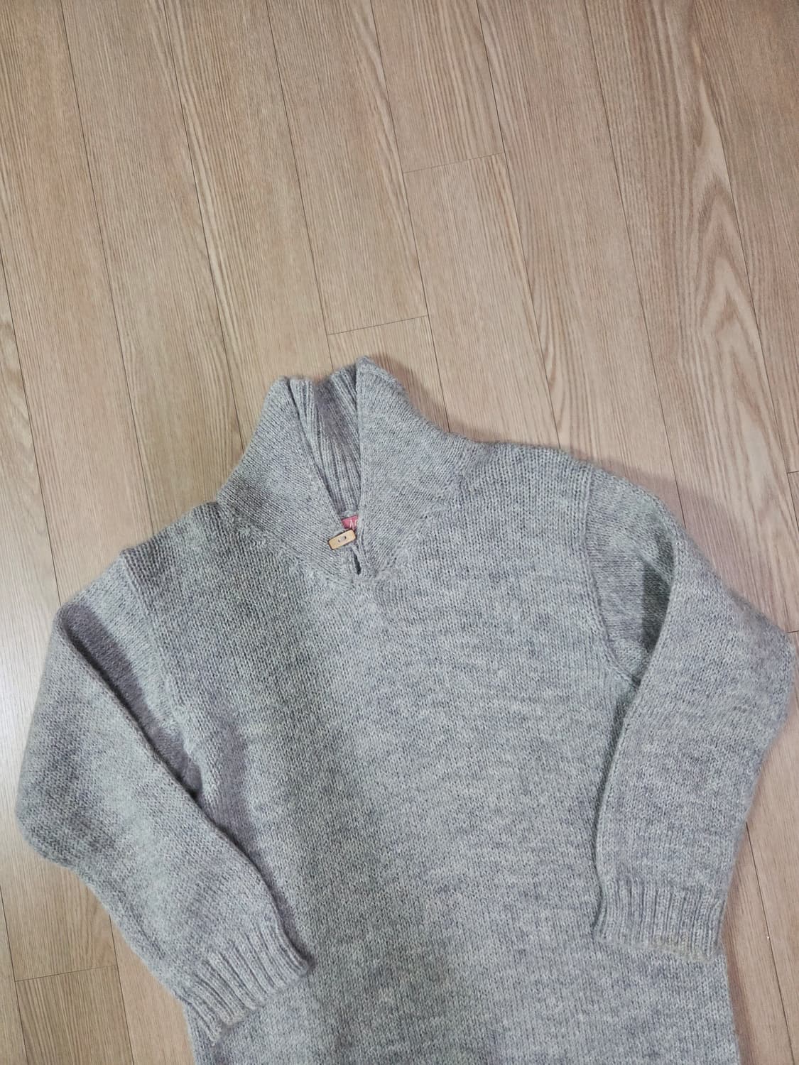 45RPM 라이트 그레이 하이넥 짜임 니트 상품이미지2