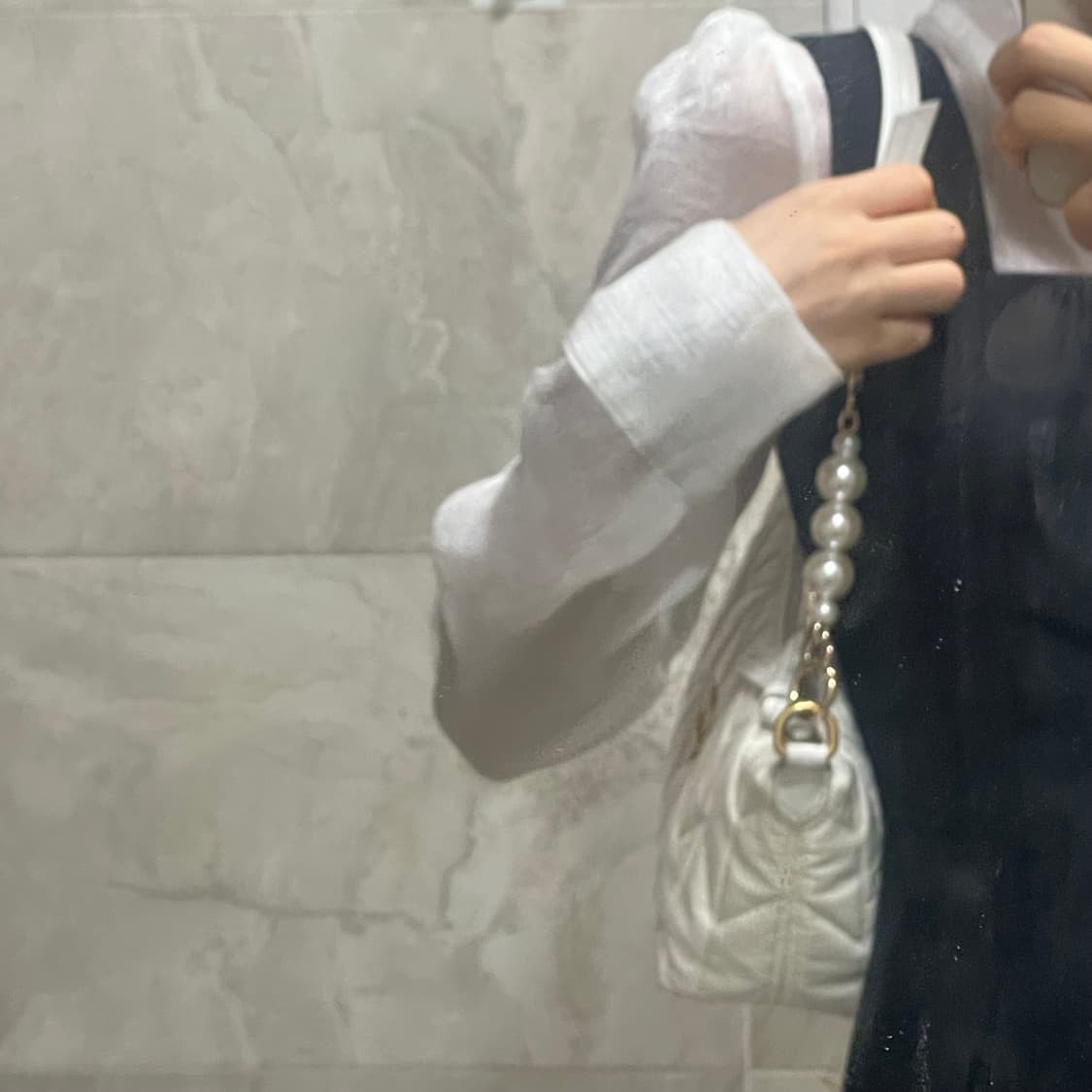 (착샷추가)미우미우 스피릿 마테라쎄 시레 미니백 화이트 가방 상품이미지10