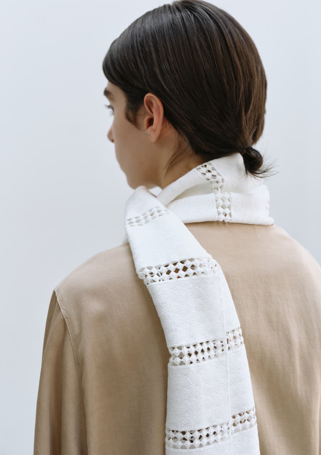 문달 Fringe Scarf in White 상품이미지3