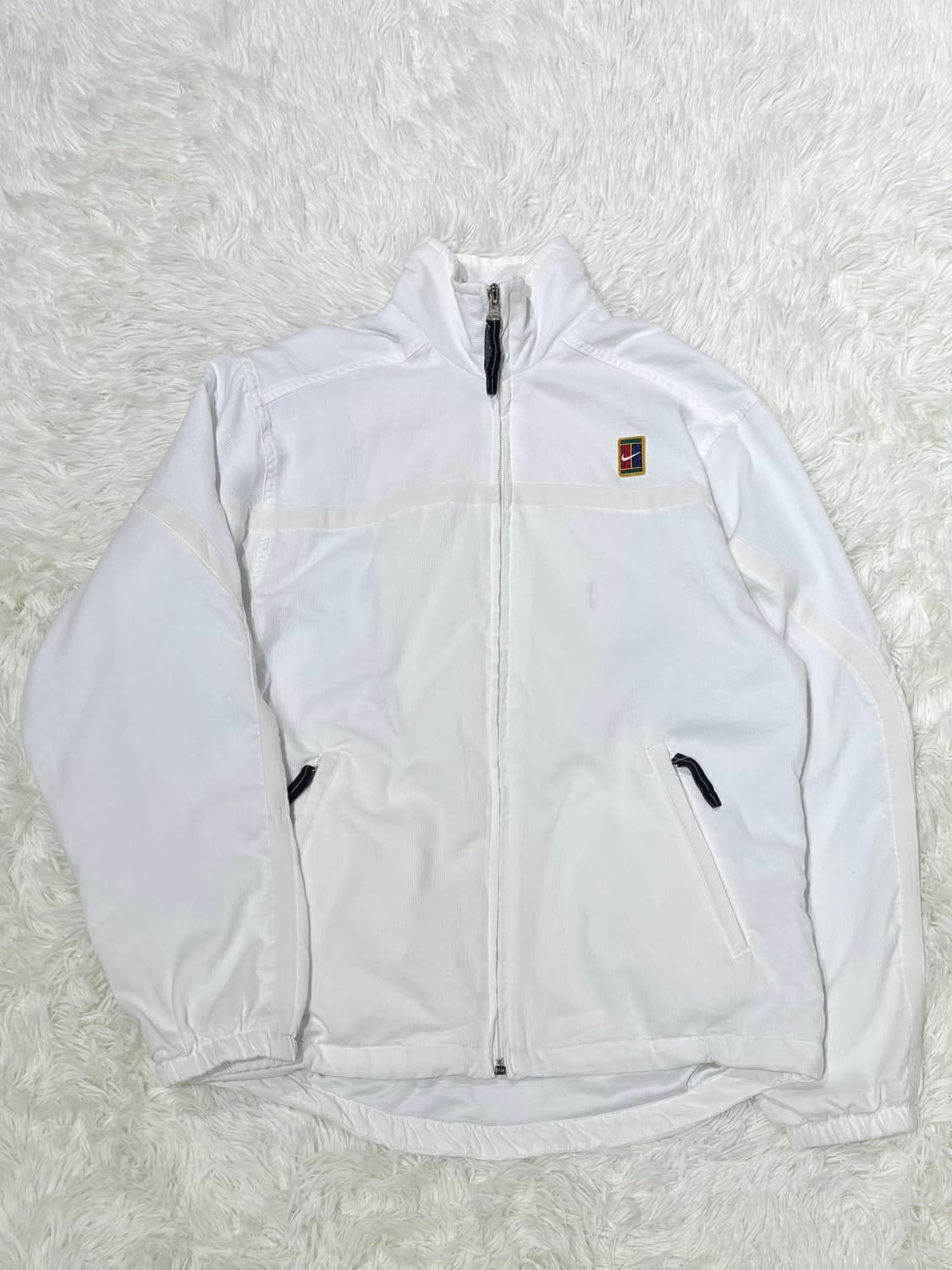 나이키 00‘s 테니스로고 화이트 바람막이 상품이미지3