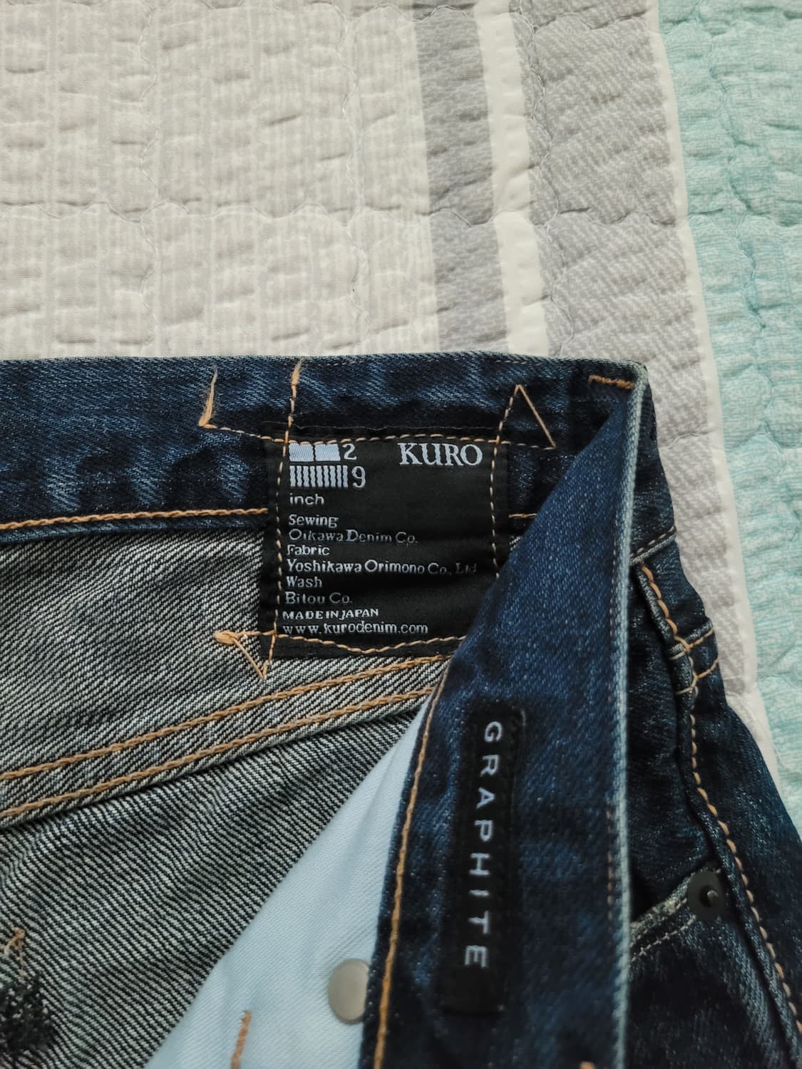 쿠로 Kuro. 그라피테 진청페이디드 인디고 셀비지데님. 29사이즈  상품이미지6