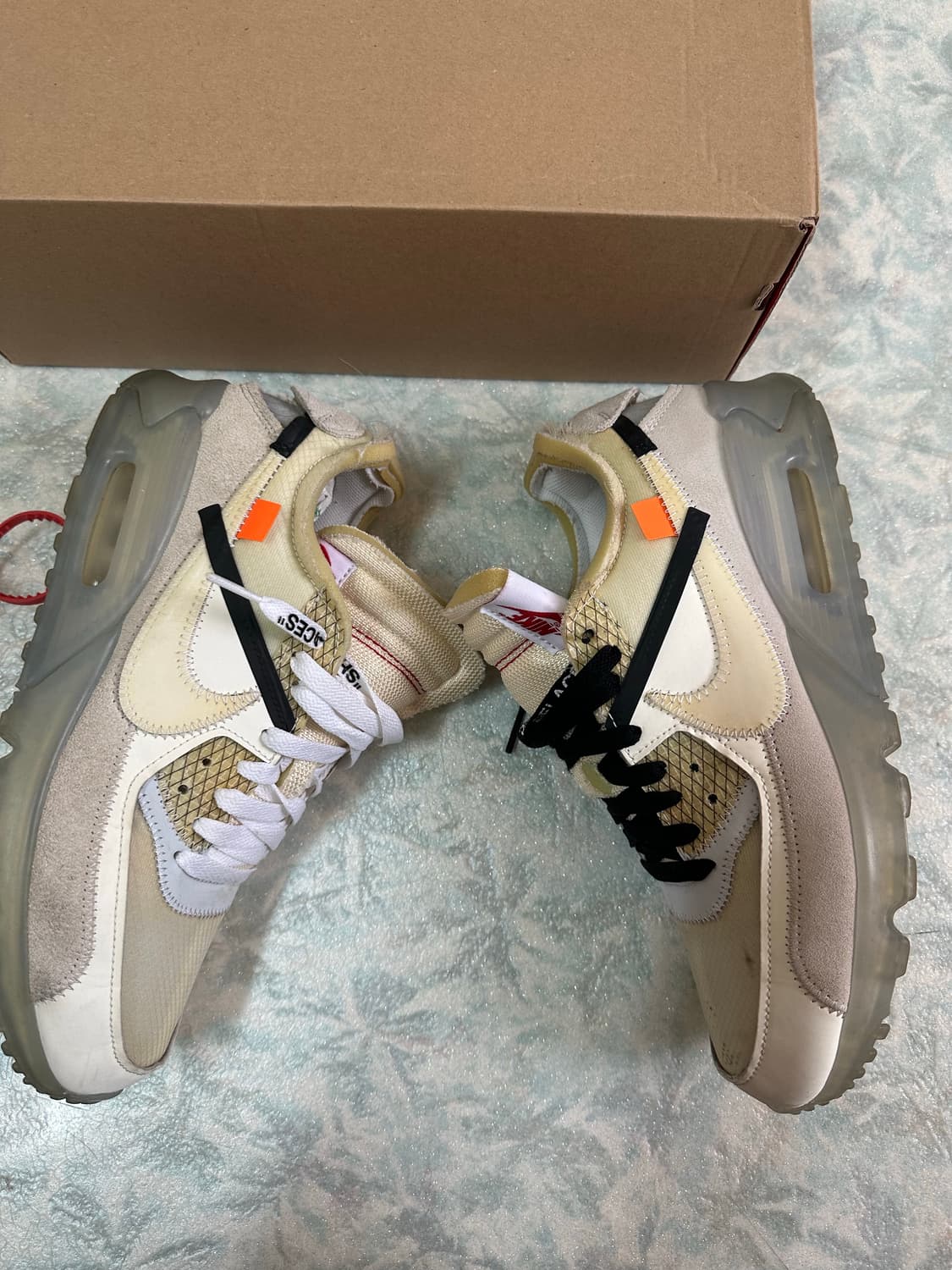 오프화이트 에어맥스 90 og 265 팝니다 상품이미지5
