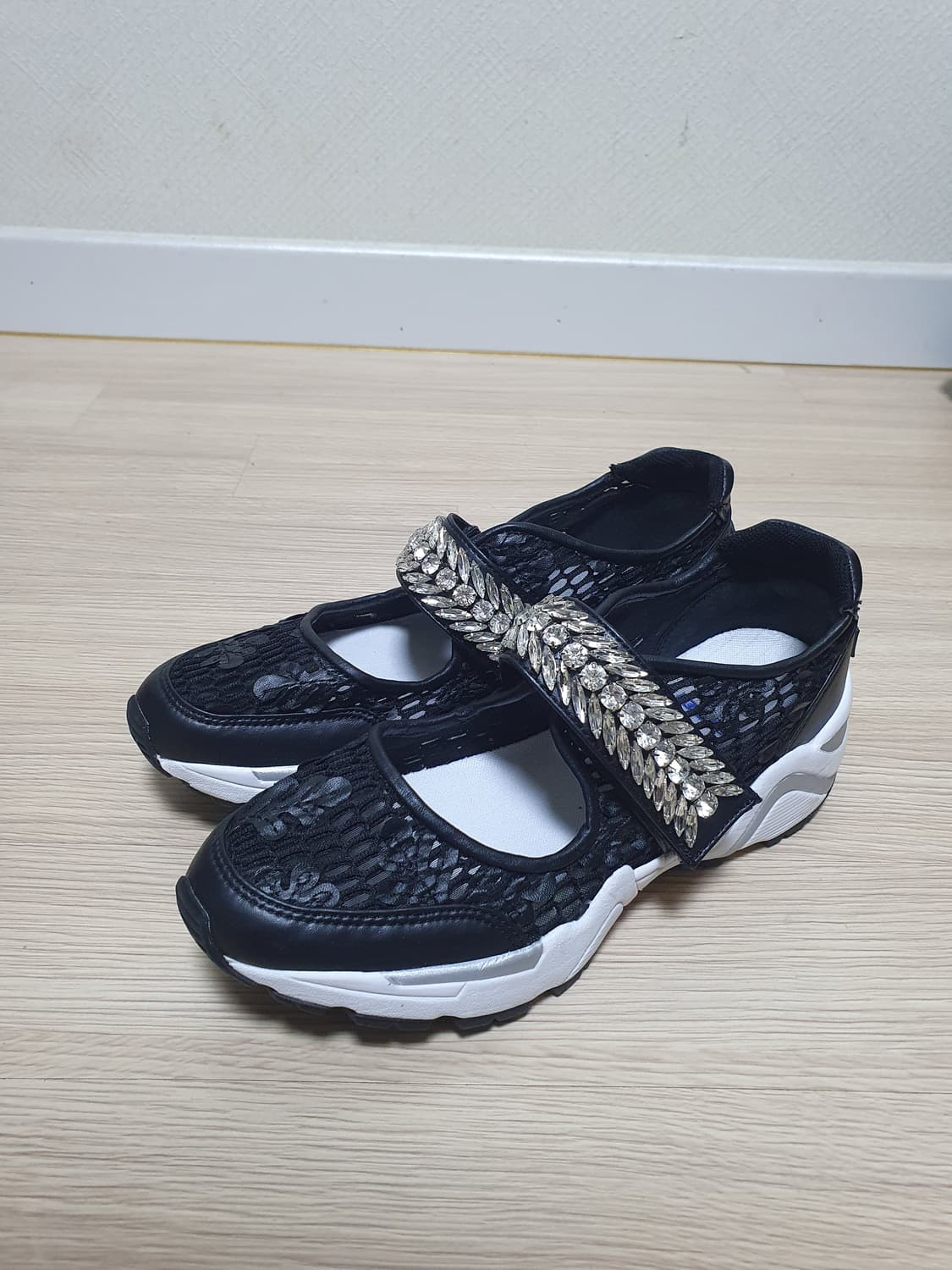 슈콤마보니 메쉬 스니커즈 255 상품이미지4