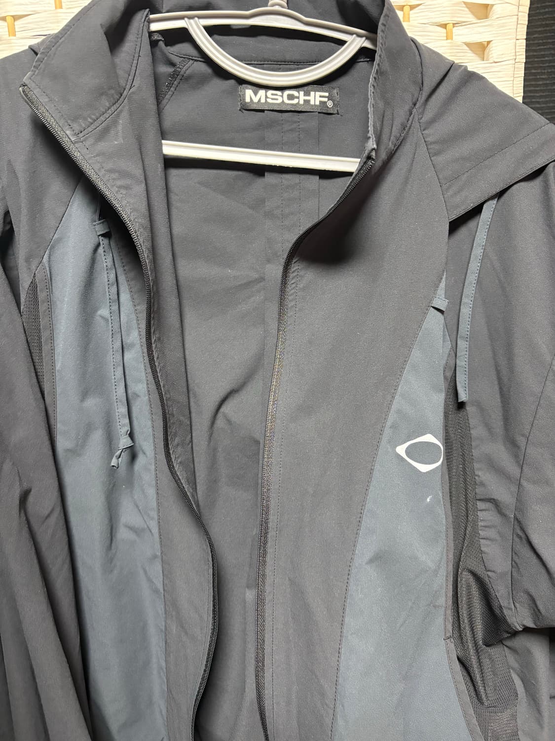 미스치프 롬버스 바람막이 블랙 m사이즈 판매합니다 상품이미지1