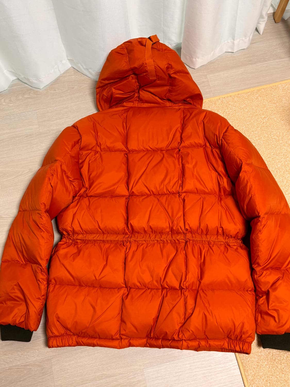 아웃스탠딩 패딩. 상품이미지4