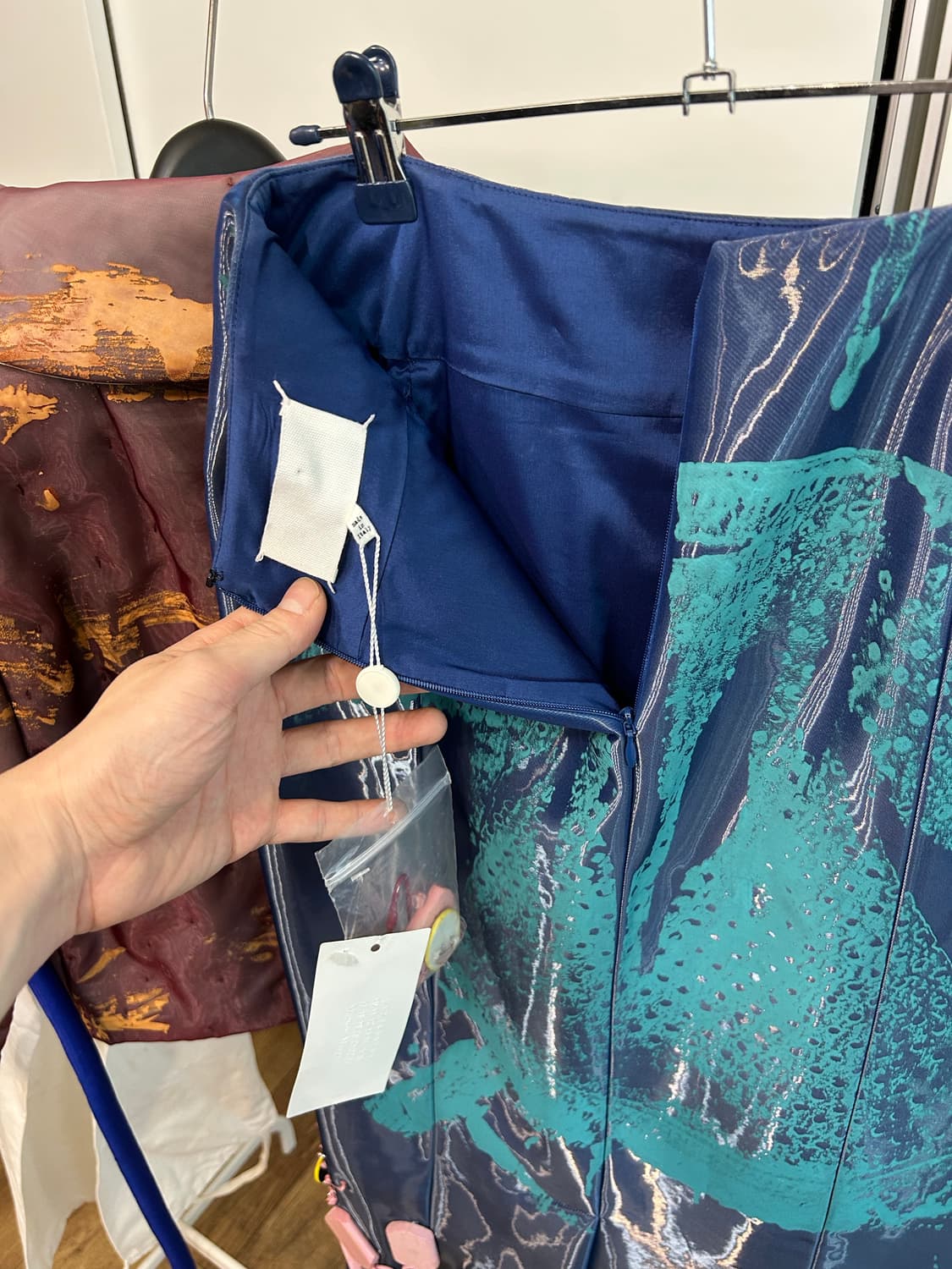 마르지엘라 컬렉션 소장용 실크 페인팅 스커트 상품이미지7