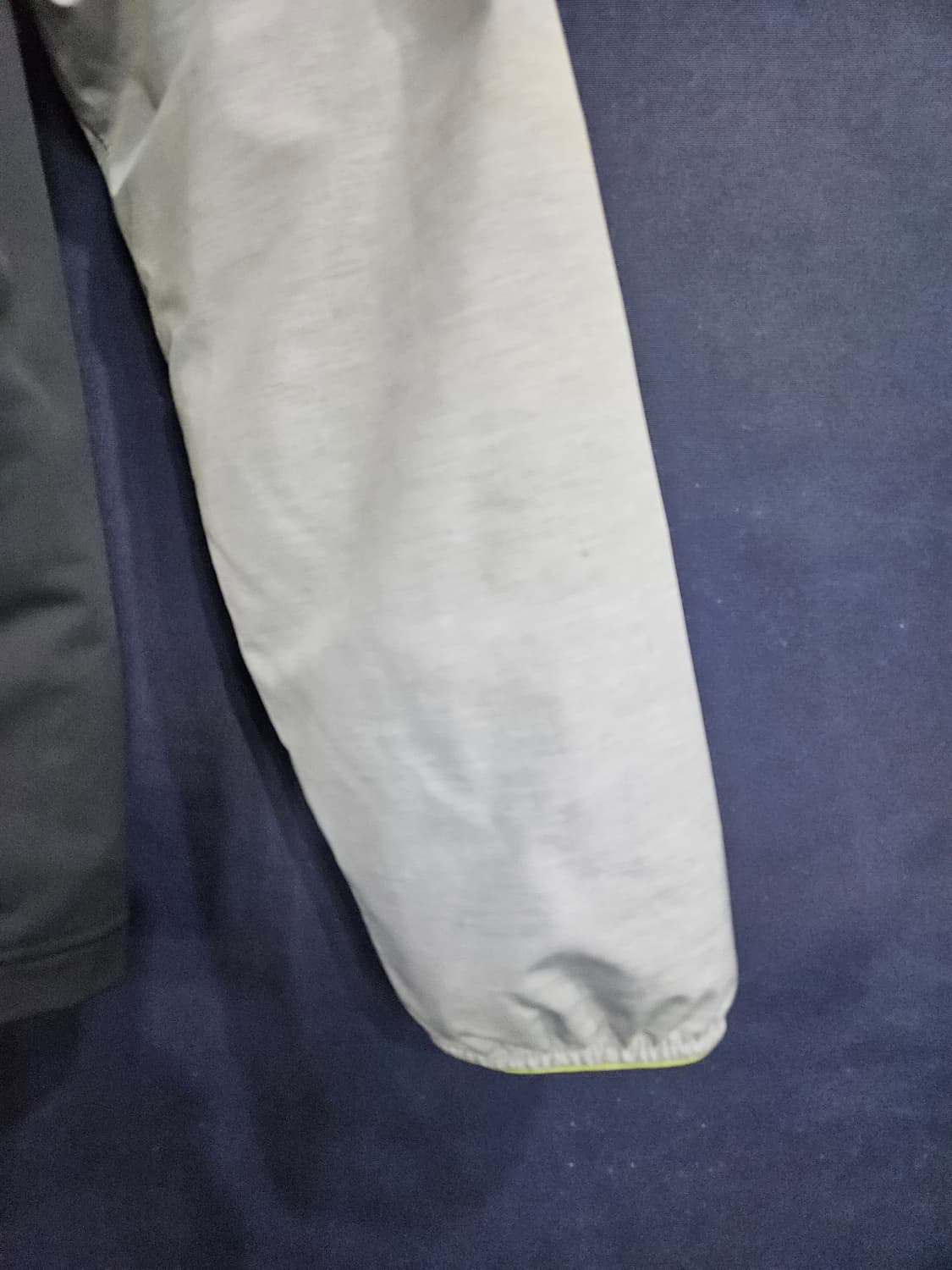 케이투 라이트그레이 남성 슬림핏 95 후드 경량패딩  상품이미지5