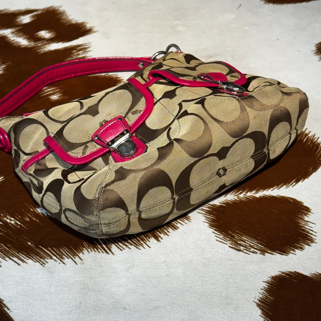 코치 y2k 호보백 숄더백 핑크 베이지 (OS) 상품이미지10