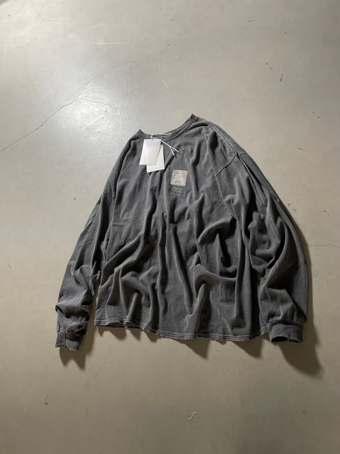안셀룸 Logo Long Sleeve T-shirt 상품이미지1