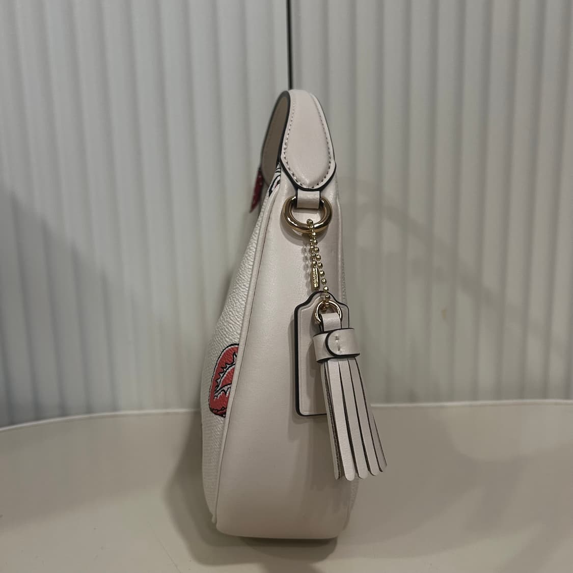 코치 미니 크로스백 스트로베리 (택포) 상품이미지6