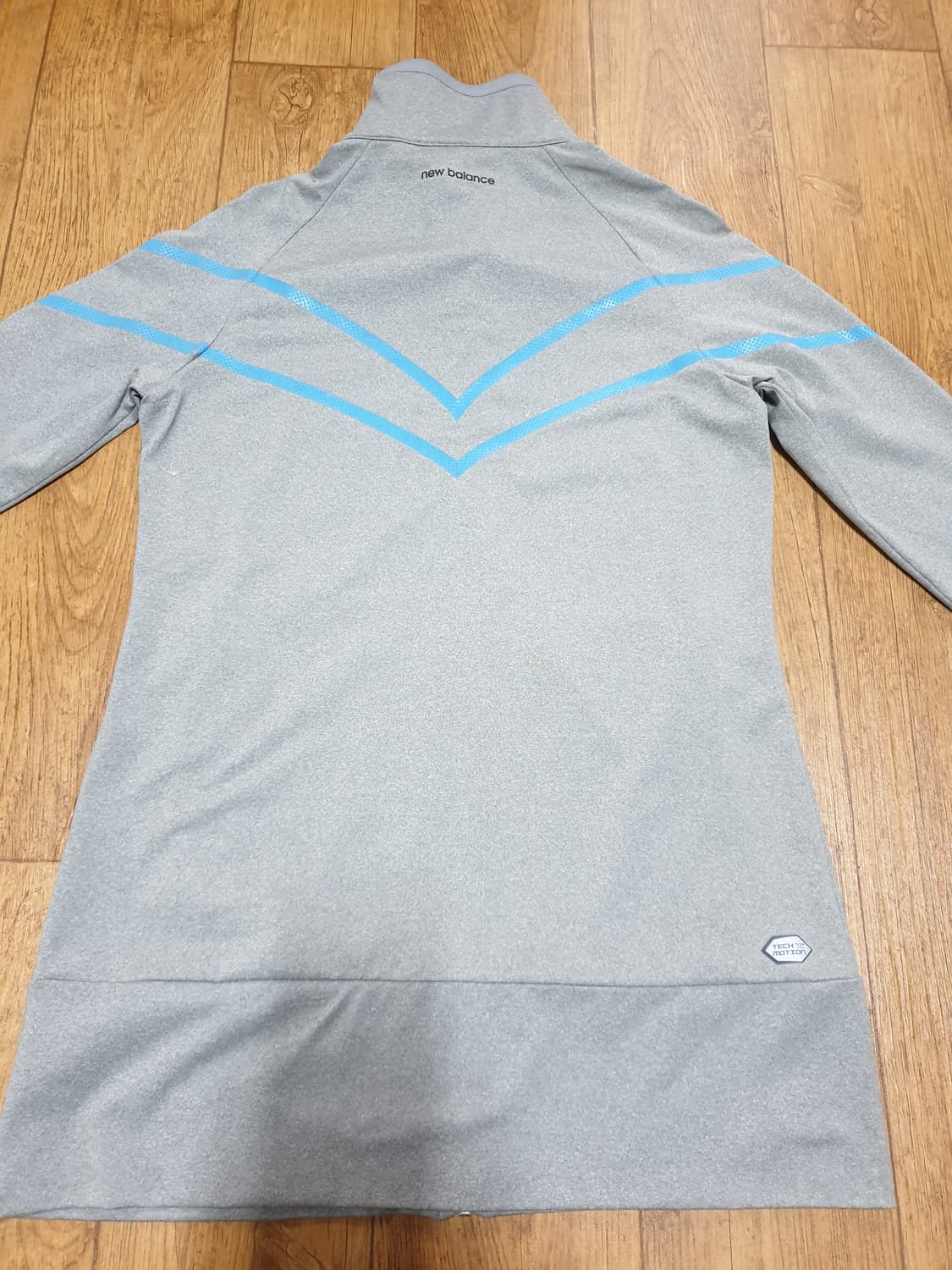 1015 뉴발란스 운동복 집업 90 사이즈입니다 상품이미지5