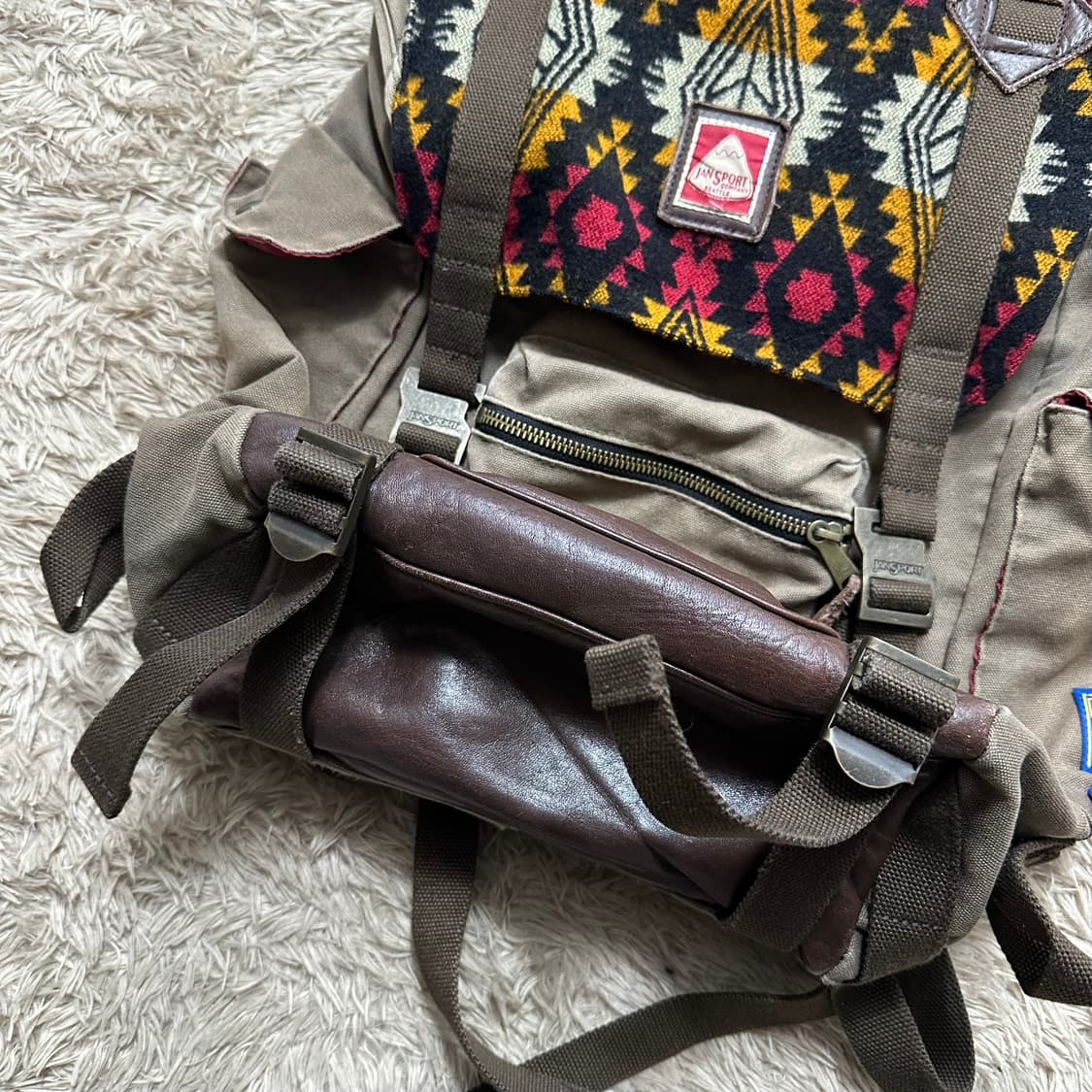 잔스포츠 x 팬들턴 어도비 백팩 상품이미지7