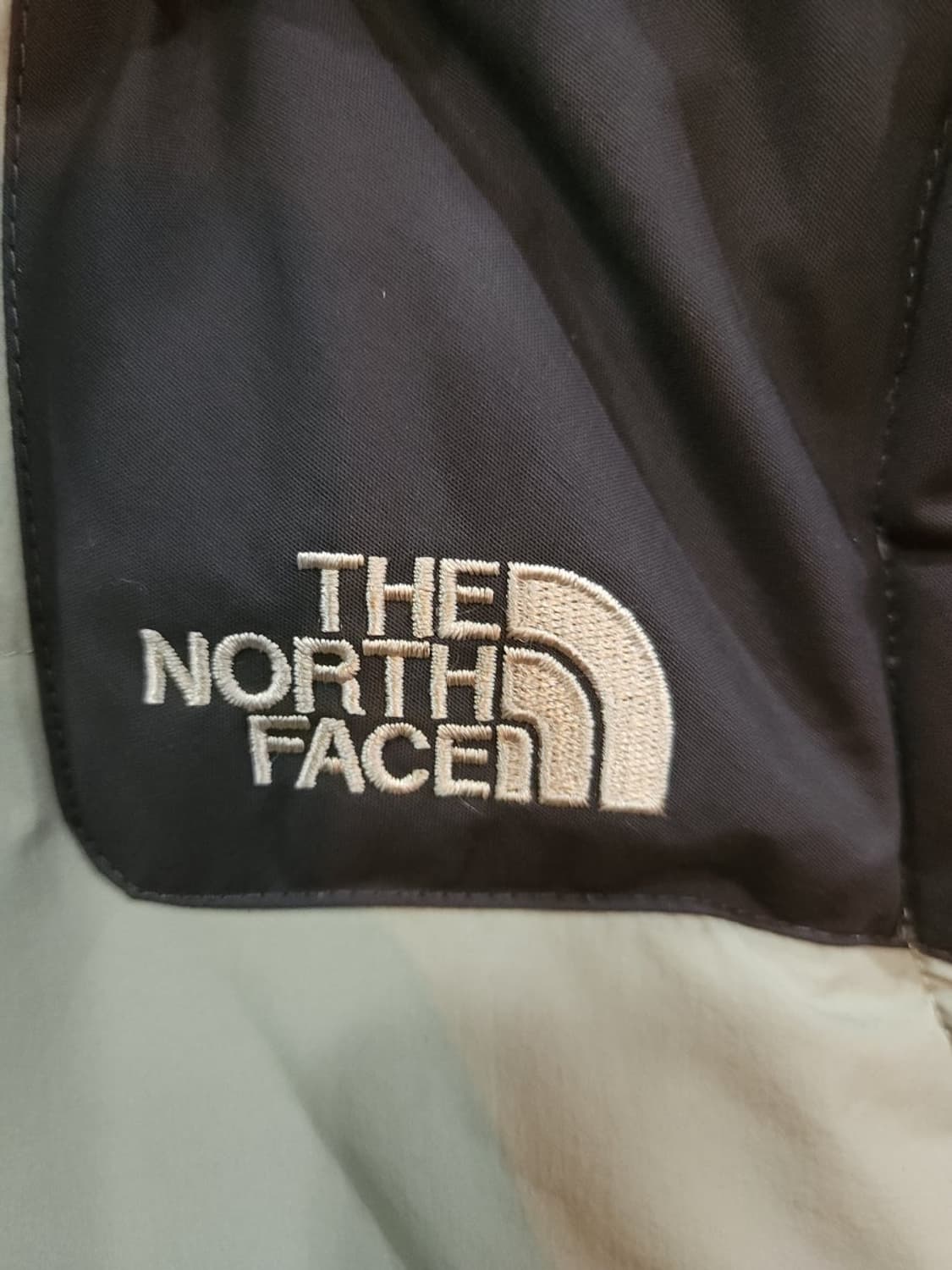 노스페이스 700  베이지 구스 패딩 조끼

 상품이미지4