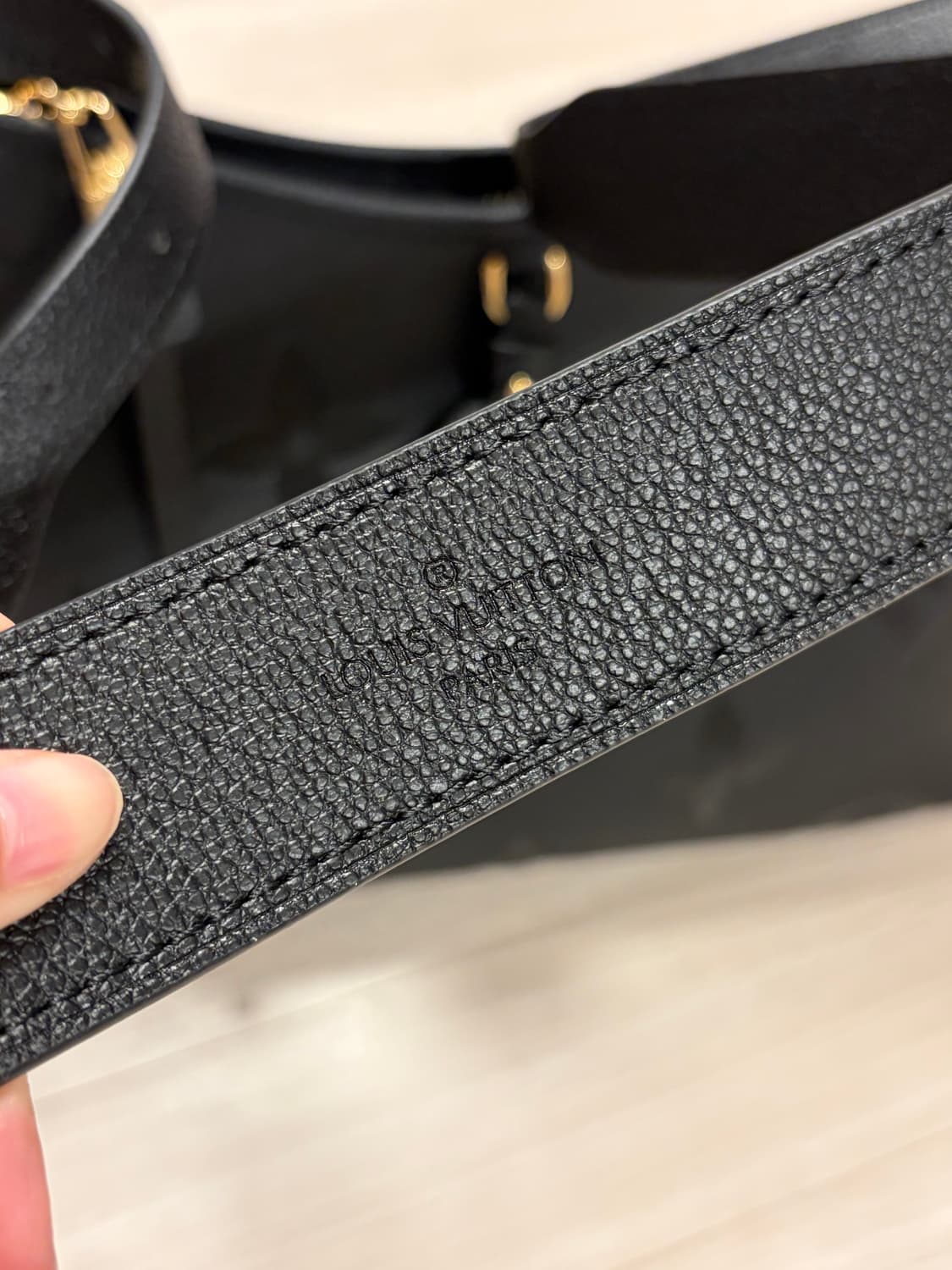 루이비통 앙프렝뜨 숄더백 상품이미지3